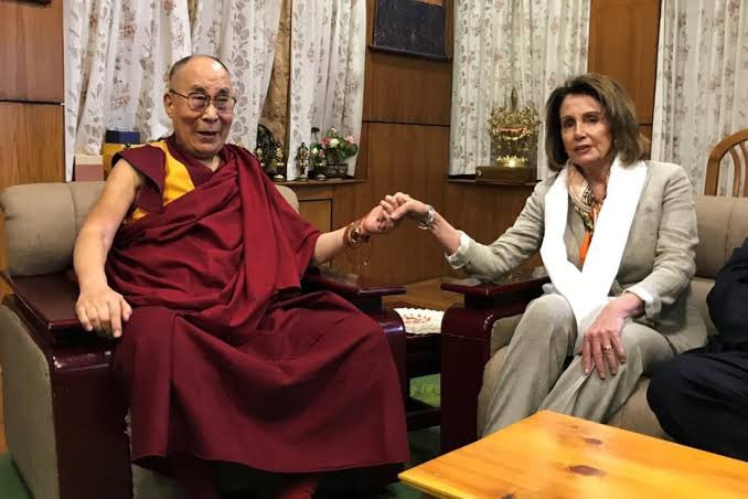 kalsang_jigme's tweet image. On the 4th day of the budget session, the 17th Tibetan Parliament in Exile passed a unanimous "Motion of Gratitude" to former U.S. House Speaker @SpeakerPelosi Pelosi, a long-time friend of His Holiness the 14th Dalai Lama and Tibet. #TPiE