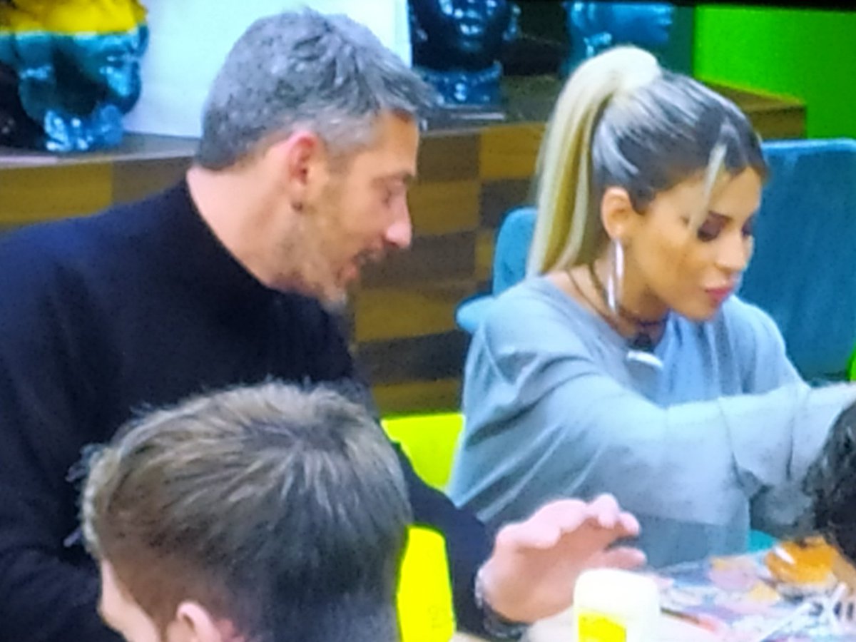 MissEva88504720's tweet photo. Debole per il loro bel rapporto costruito nei mesi #oriavassi #orianistas #incorvassi #GFVIP https://t.co/myaL2EwP9h