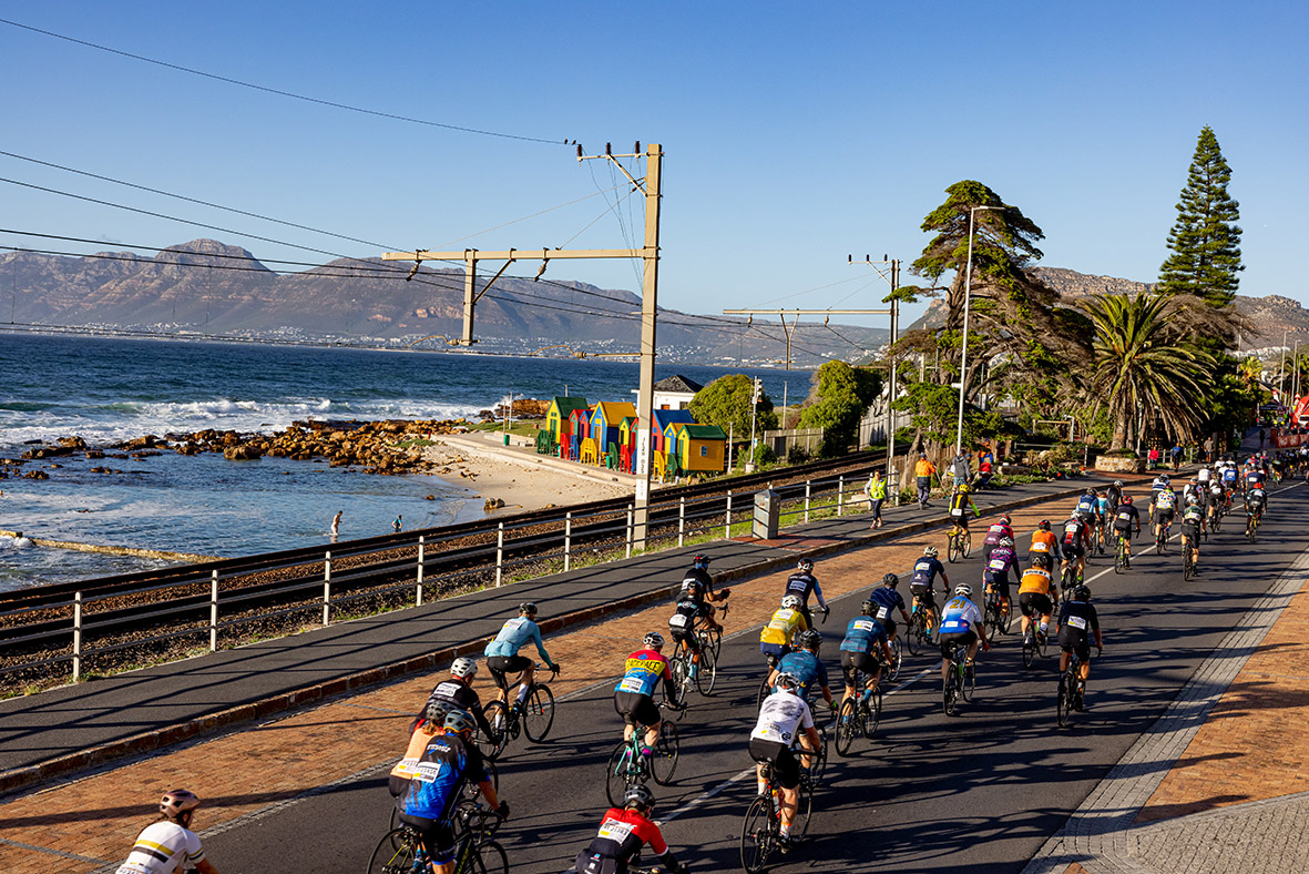 CTCycleTour's tweet image. ☀️Cape Town showed off with some stunning weather last weekend for the 45th edition of the Cape Town Cycle Tour.