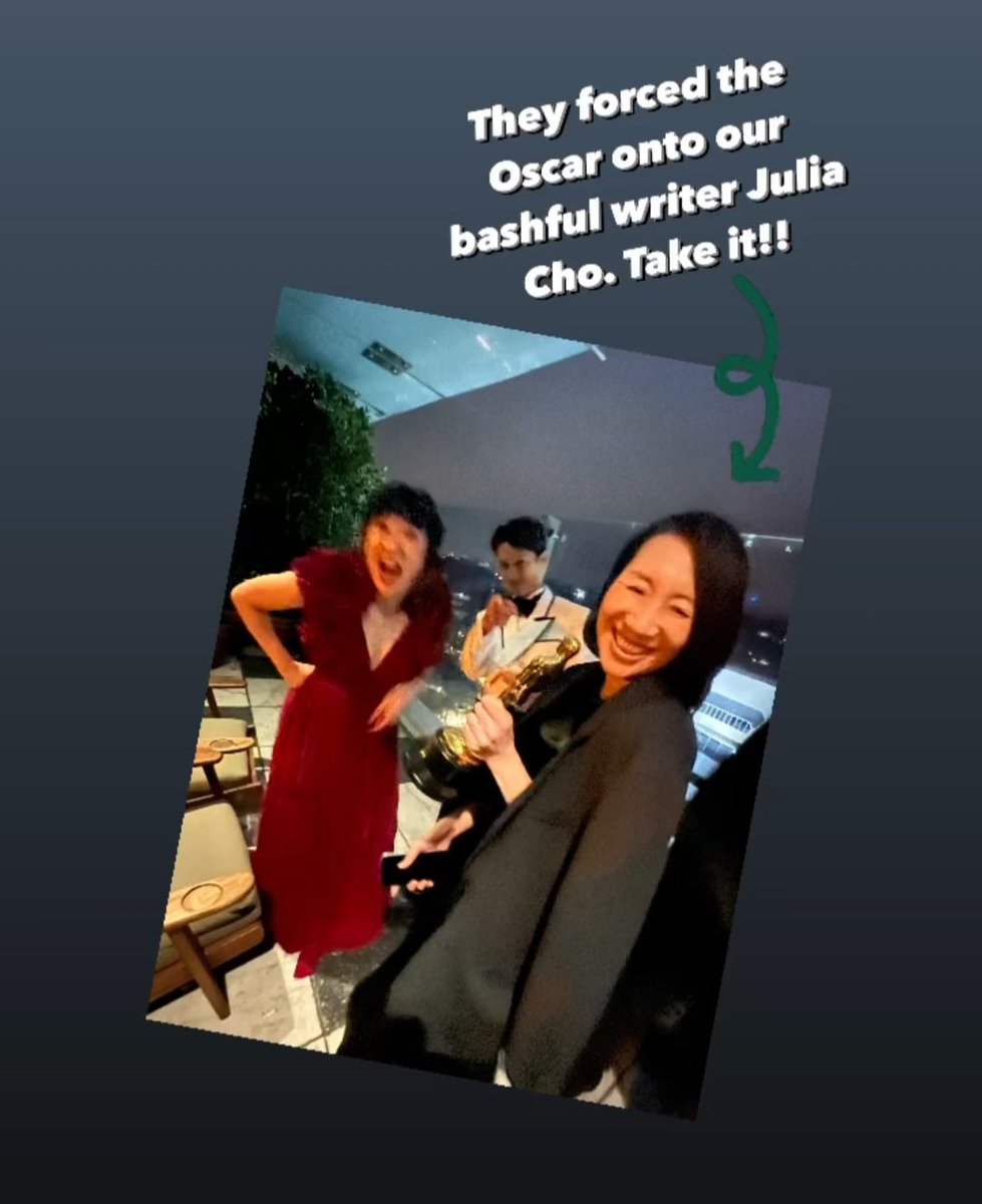 TMI_Uruguay's tweet photo. What a duo...#GreysAnatomy then and now! @IamSandraOh @HarryShumJr #Oscars #Greys #Red #JuliaCho 

#EverythingEverywhereAllAtOnce #ShadowFam #KillingEve https://t.co/0XJ8cJVgSW