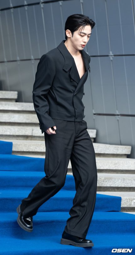 carrotKIMYOHAN's tweet photo. [ภาพข่าว] 20230318 2023 SEOUL FASHION WEEK | Sling stone

https://t.co/cv0A1A0pl1

https://t.co/GTLDOdlplo

https://t.co/RUJBwUxmnI

https://t.co/vWnDPIQxQU

#위아이 #WEi 
#김요한 #KIMYOHAN #คิมโยฮัน 
#SLINGSTONE https://t.co/z3AAvzq8U6