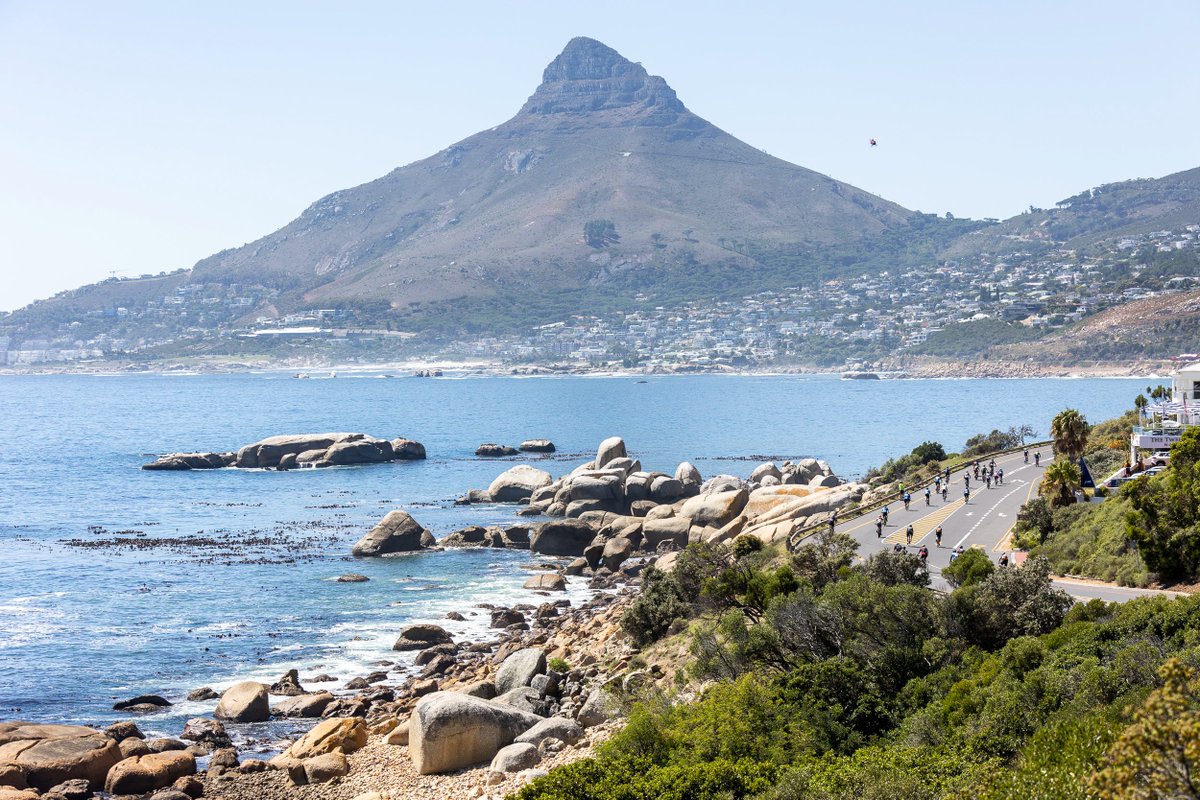 CTCycleTour's tweet image. ☀️Cape Town showed off with some stunning weather last weekend for the 45th edition of the Cape Town Cycle Tour.