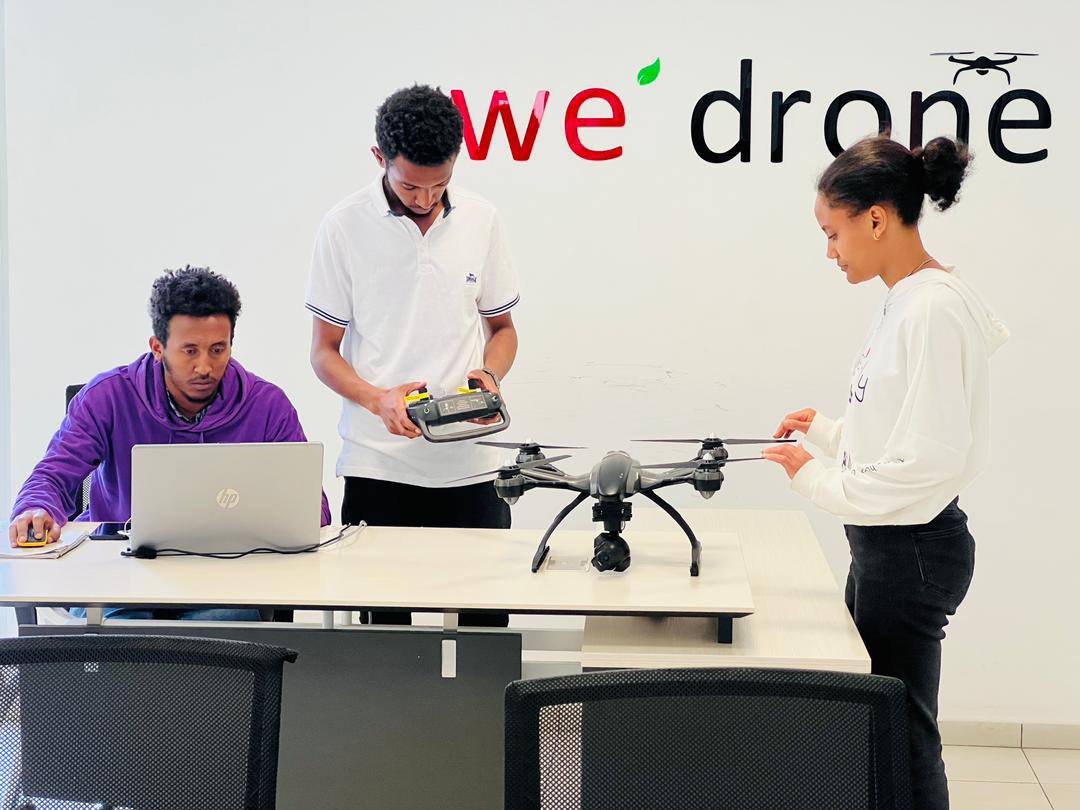 DanEnergyET's tweet photo. Training on
#search, #rescue,
#traffic-monitoring.
#weather-monitoring,
#fire-fighting,
#personal-use.
#drone-based-photography.
videography.
#Drone-pilot
#Wedrone
#Robotics @MoA_Ethiopia
@ministryofInno2
@INSA_ethiopia
@DanGlobalPm
@Eagletsfuture https://t.co/KRleXfEzKD