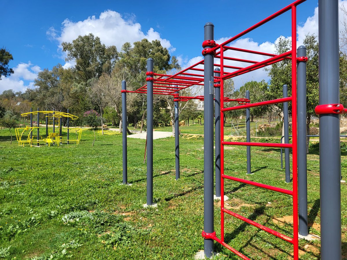 GabiSantosBoni's tweet photo. ¡Buenos días!
Ya se encuentra disponible la nueva zona de calistenia del Parque de La Muela. Con esta zona deportiva, seguimos dotando al pulmón verde de El Viso del Alcor con nuevas mejoras que permitan que la ciudadanía disfrute del Parque.
Seguimos #TransformandoElViso💙 https://t.co/Y9xZuXOsSC