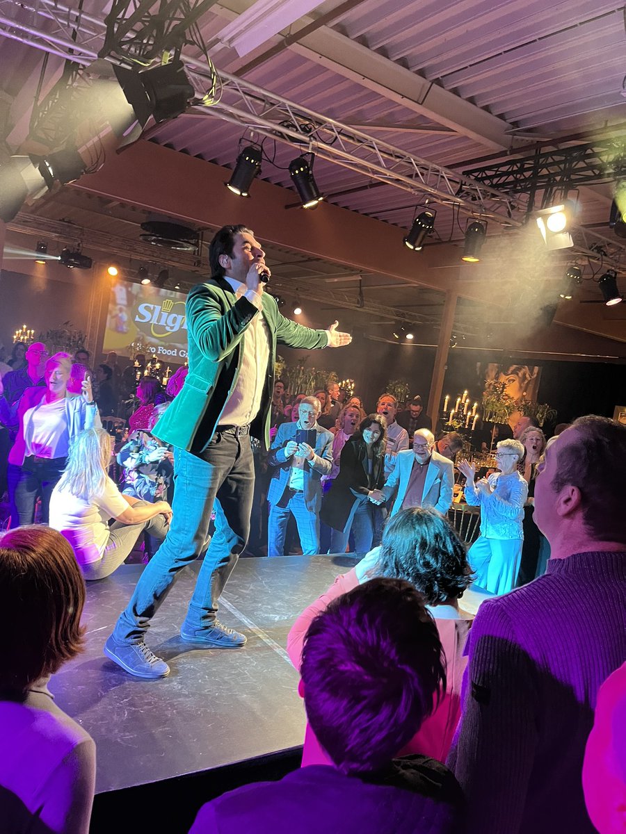 Philip van den Brand tweet media