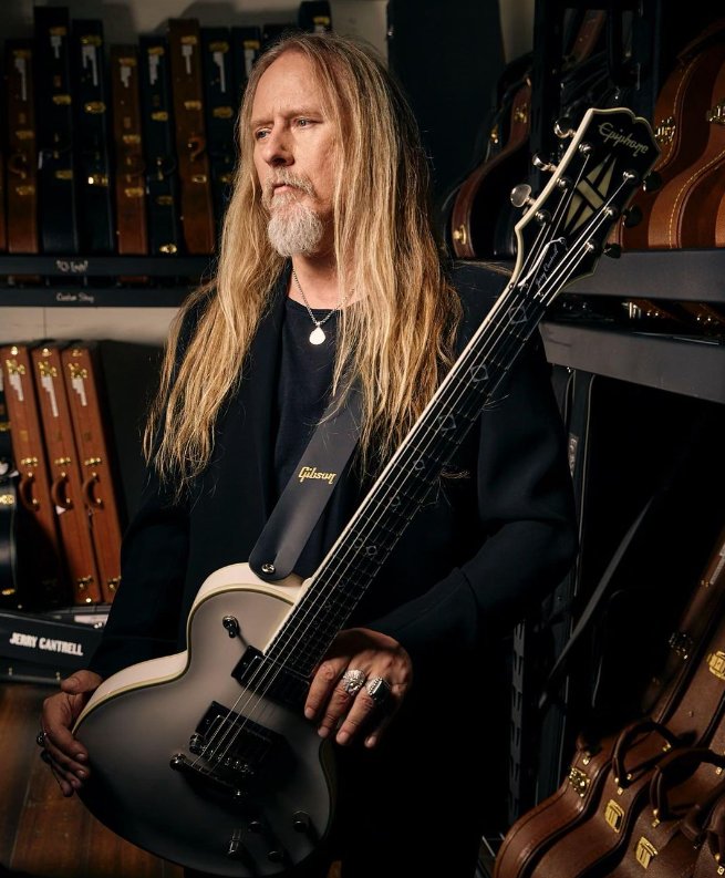 Happy 57th Birthday to Jerry Cantrell.  