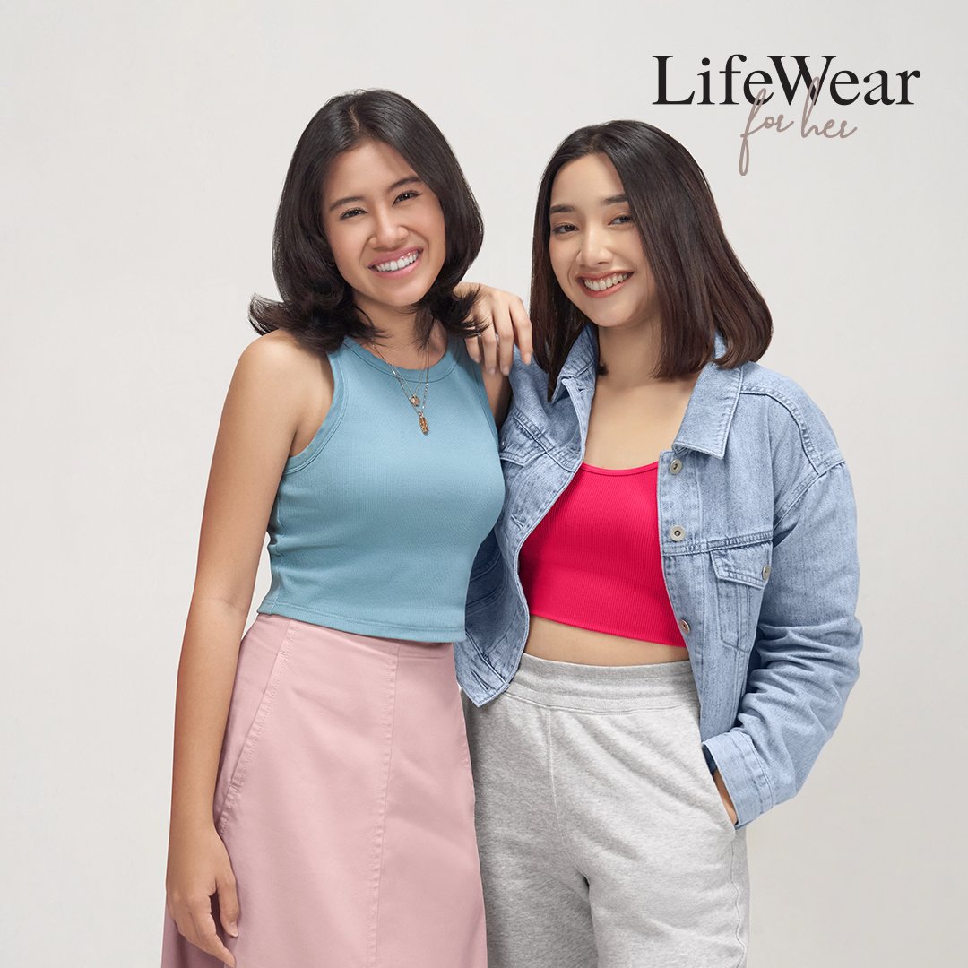 uniqloindonesia's tweet image. “Aku butuh innerwear yang nyaman dan bisa support aku sebagai perempuan”
- @shenacinnamon

Rasakan #RealSupport saat datang bulan dengan AIRism Pakaian Dalam Menstruasi! 

#UniqloIndonesia
#UniqloLifeWear