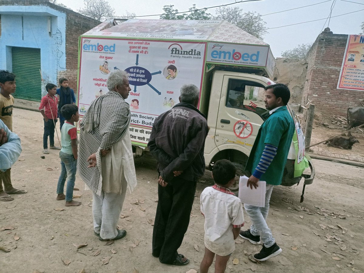 RAJVEERSHAKYA3's tweet image. ग्राम समुदाय के लोगों को #Embed मलेरिया रथ से जागरूक करते हुए
#Embed2endmalaria
#Malariafreeindia
#Dengue 
@sksomya 
@Isakshi1610 
@rajesh_amh 
@santoshbhargav2 @dm_budaun