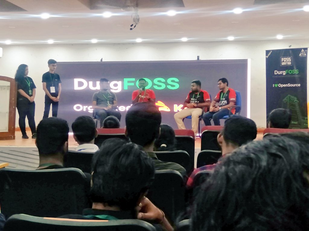 krishchopra22's tweet image. Here are some of the glimpse of amazing speaker sessions at #DurgFOSS