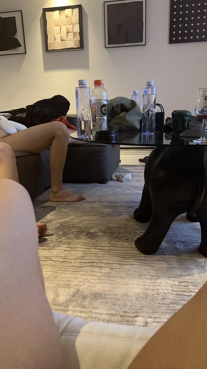 #成都14人大趴 周末回成都给朋友过生日，结果变成14人大趴，大战到凌晨3点，一个很会操的1让我瞬间