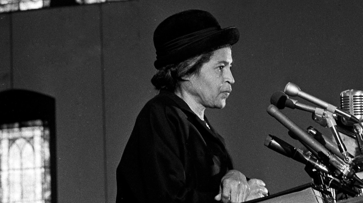 Florida textbook altered to remove references to Rosa Parks’s race: report trib.al/tAJLuf8