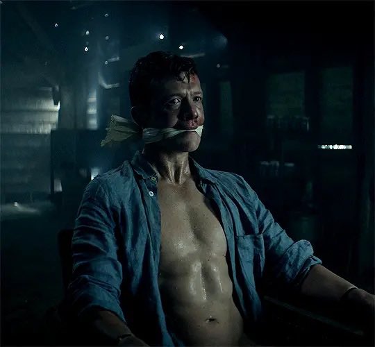 Fit Famous Males on Twitter "Ed Speleers 😍🔥"