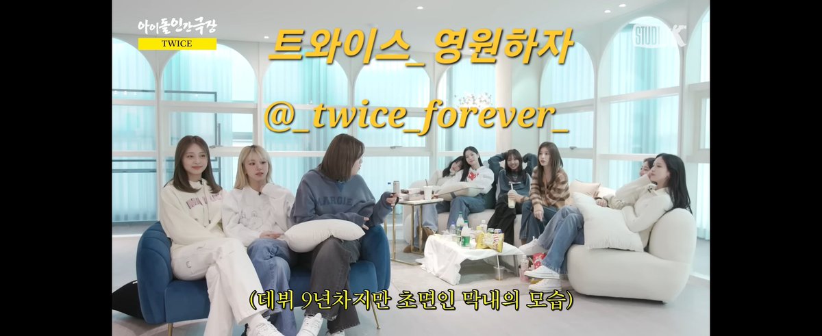 _twice_forever_'s tweet photo. @idolhumandocu #아이돌인간극장_트와이스

트와이스 이번 컴백도 너무 멋지구 무대 찢었다!!! 인간극장도 너무 재밌고 쯔위 예능감 폭발하는거 너무 귀여워요
이런방송볼때마다 찐친모멘트들 너무 좋구 미나 화나면 매니저님도 이해한다는게 너무 웃겻어요❤️❤️❤️
트와이스 수고많앗구 남은 활동, 월투도 화이팅!!🥰🥰 https://t.co/dUlNpvpS2p