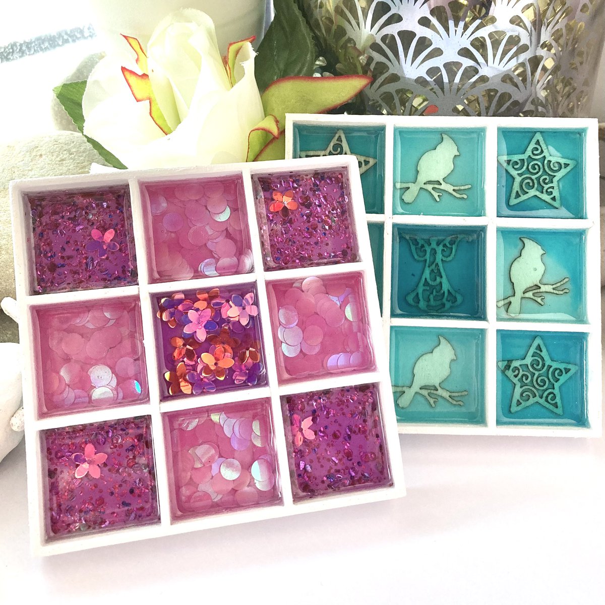 Morning, there back, resin wood ring trays, in a choice of 2 designs, sparkly pink or blue with wood embellishments. Perfect for jewellery or can be used as a pill box: etsy.me/3JOnWn0 #UKGiftHour #ukgiftam #shopindie #ukgifthourpower #onlinecraft #mhhsbd #onthisdaygifts