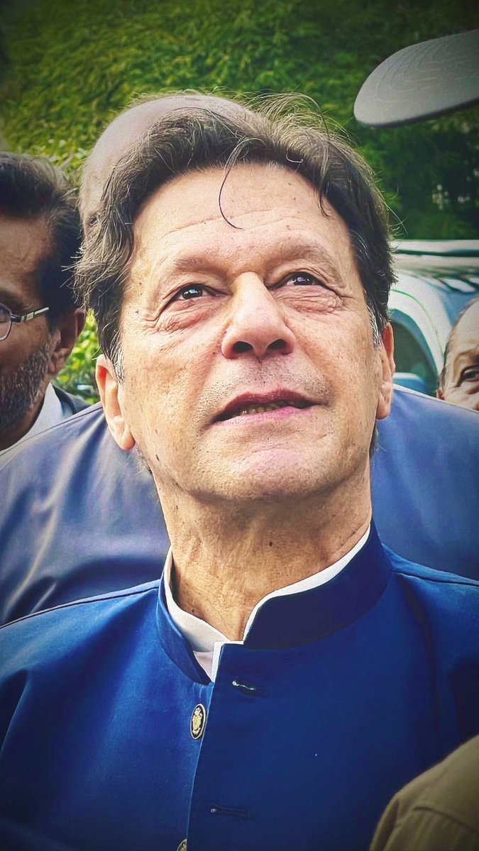 InsafPK's tweet photo. خون کے آخری قطرے تک انکا مقابلہ کروں گا۔۔
#چلو_چلو_عمران_کے_ساتھ https://t.co/bgJoP1U2bu