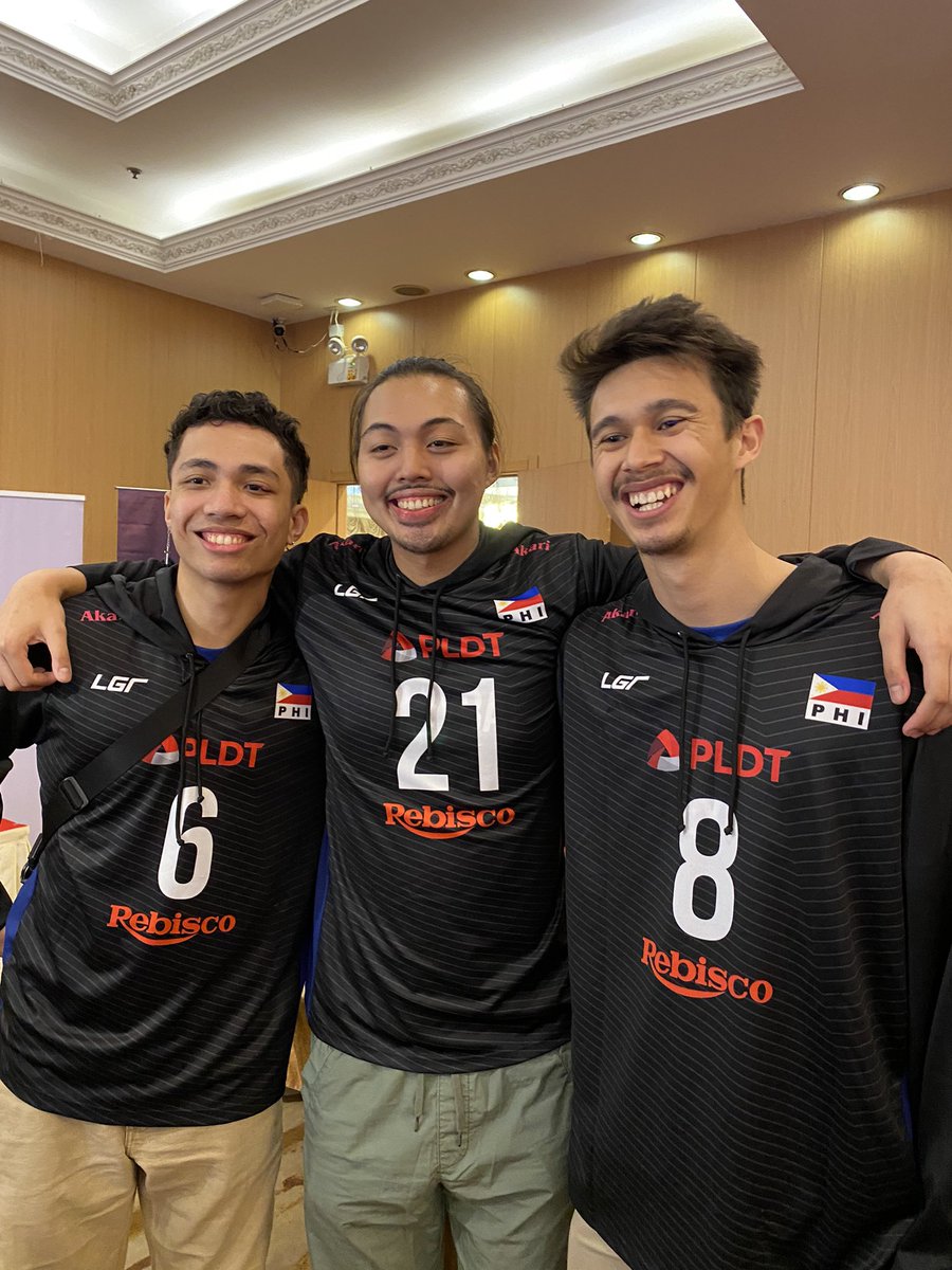tmtrusseldavid's tweet photo. PNVF welcomes three Fil-Am players to the men’s volleyball national team: Michael Vicente, Cyrus de Guzman, and Steven Rotter @TheManilaTimes https://t.co/J7pBXV9k7G