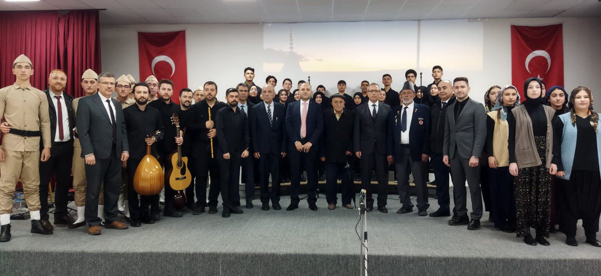 TC_Sarayonu's tweet photo. 18 Mart Şehitleri Anma Günü ve Çanakkale Deniz Zaferi'nin 108’nci Yıl Dönümü Törenle Kutlandı.
https://t.co/m6C6qwOMvg https://t.co/7UNNAtucpI