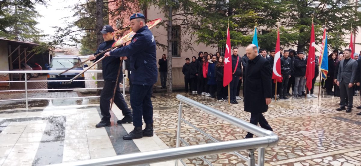 TC_Sarayonu's tweet photo. 18 Mart Şehitleri Anma Günü ve Çanakkale Deniz Zaferi'nin 108’nci Yıl Dönümü Törenle Kutlandı.
https://t.co/m6C6qwOMvg https://t.co/7UNNAtucpI