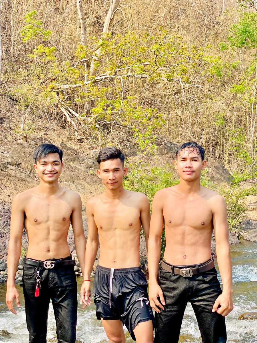 sron_phirom's tweet photo. https://t.co/KkHpYYkGfs
