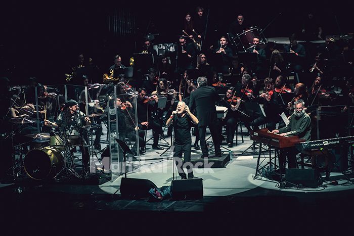 YRocknroll's tweet photo. Crónica de Bruce Dickinson (Iron Maiden) cantando clásicos de Deep Purple junto a una orquesta en Bucarest (Rumanía): Vídeos y repertorio

⬇️ Leer más en ➡️ https://t.co/9XkaRLWZjx

#Largavidaalmotociclismo #Bikersonora #Sonorariders #Motociclismoyrocknroll #Motociclismo #Motoc… https://t.co/3v2SauAAvS