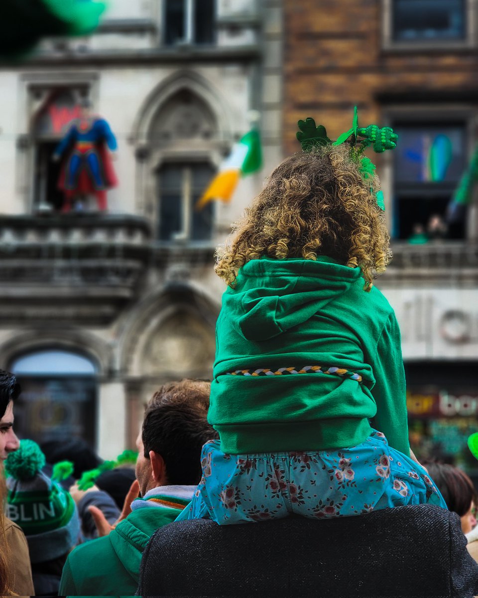 zendagimigzara7's tweet photo. Superhero parents β€οΈ
Happy St Patrick's Day βοΈ
Did you also notice the superhero in the background?
#StPatricksDay2023 #paddysday #HappyStPatricksDay #superheroparents #dublin #ireland #lovindublin #lovindotie #irish_daily #instaireland #streetphotography #withGalaxy https://t.co/FLkCGBCwPT