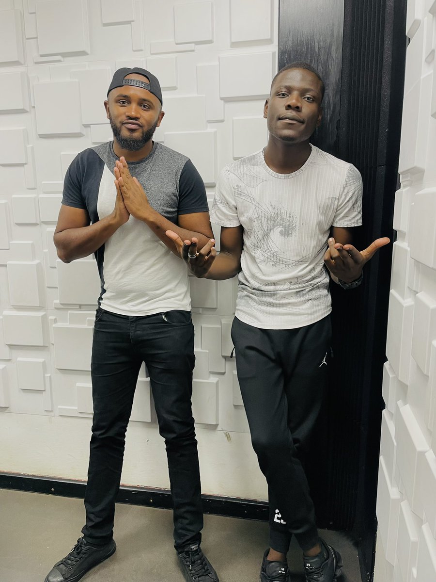 HomeboyzRadio's tweet photo. On all matters football @ericnjiiru and @waudaddy got you today on #HBRFanzone
Can Chelsea knock-out Madrid? https://t.co/NK648L5MDH