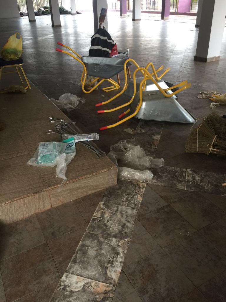AmmaCheeks's tweet photo. @ZoomlionLtd is ready for any partnership that involves Sanitation. This is PIWC GraceLand located in Nungua, organized a Clean Up exercise at the Church premises and @ZoomlionLtd delivered some logistics. #GetABin #OperationCleanYourFrontage #Zoomlion
|Lakers| Kidi| Adom Tv| https://t.co/jeV7SHy90s
