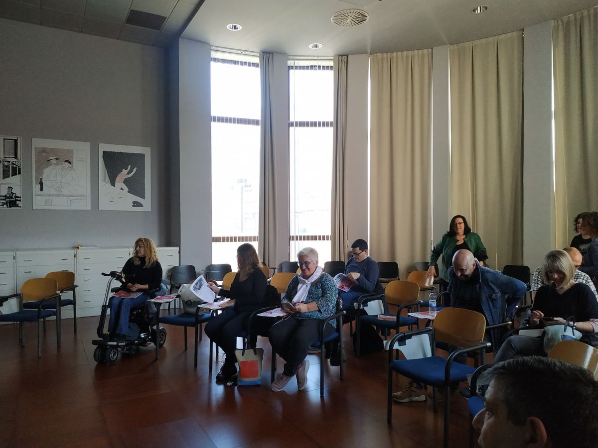 zaragozaencomun's tweet photo. "Haciendo programa para una #CiudadCuidadora" desde el IX Foro de Derechos Sociales está mañana en el Centro de Historias. https://t.co/wD8VWGcYwK