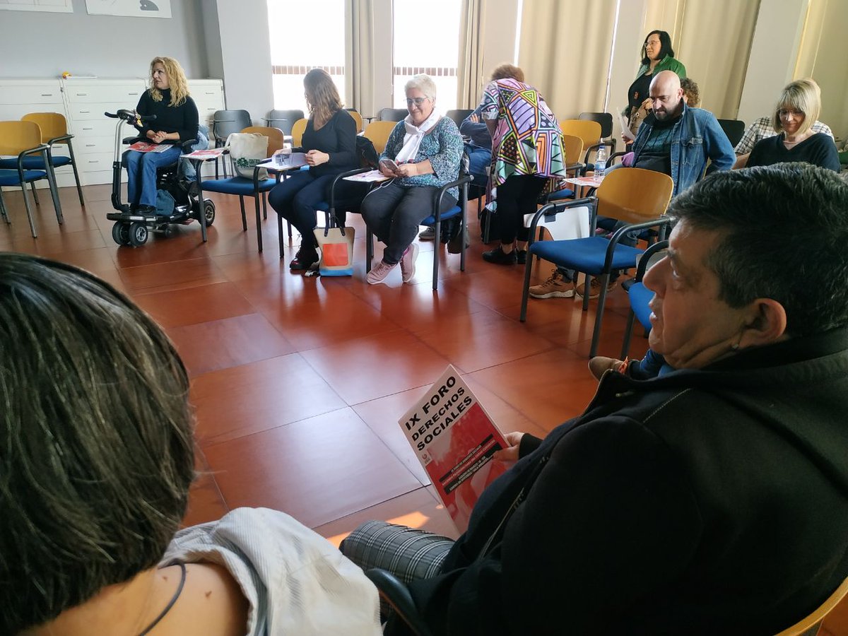zaragozaencomun's tweet photo. "Haciendo programa para una #CiudadCuidadora" desde el IX Foro de Derechos Sociales está mañana en el Centro de Historias. https://t.co/wD8VWGcYwK