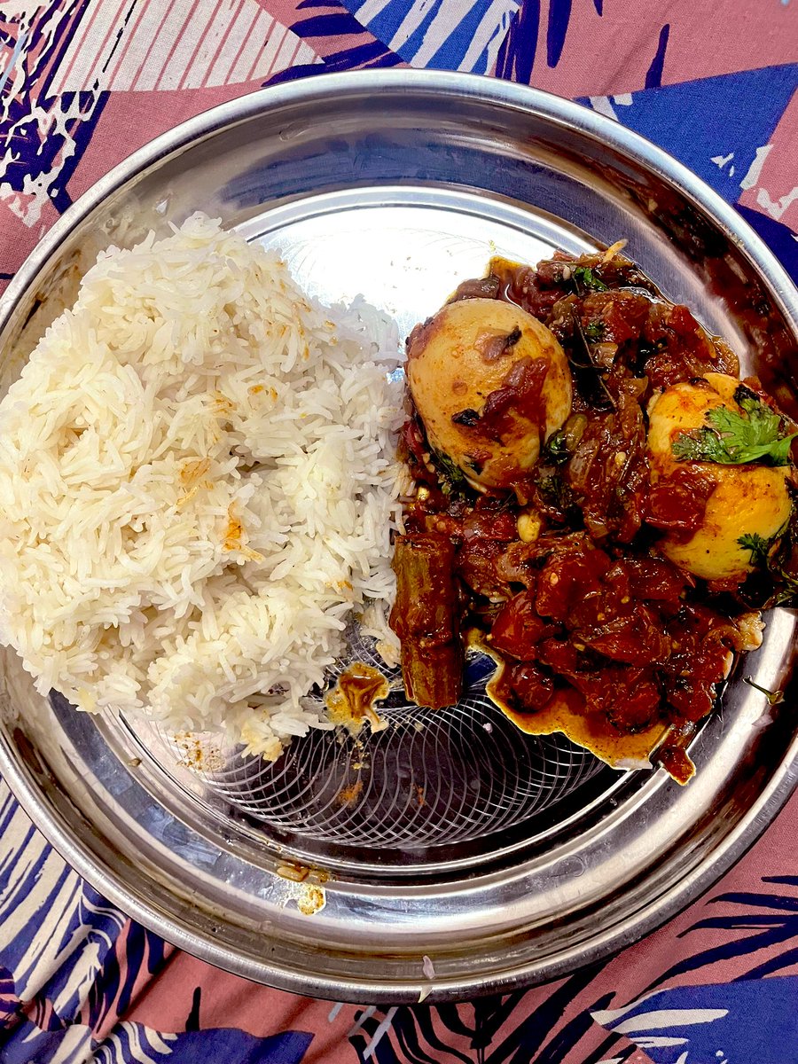 Thinking_yaa's tweet image. Chef 🧑‍🍳 Thinking 💭 

#EggCurry