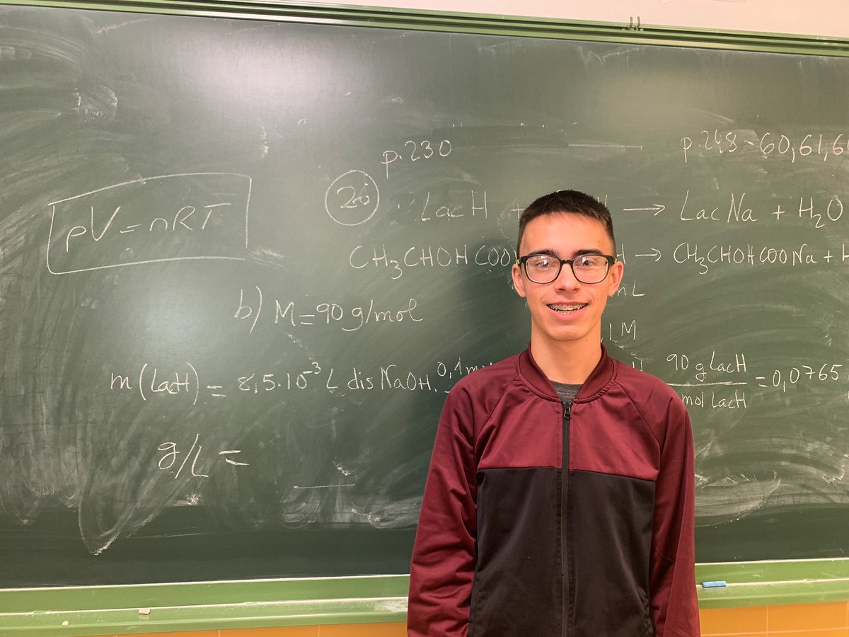 🎓El nostre alumne Kevin Quesada de 2n de batxillerat ha sigut el guanyador de la fase local de l’Olimpíada acadèmica de Química celebrada a l’ @ujiuniversitat ! 🧪👨🏻‍🔬
👉🏼Pròximament participarà a la Fase Nacional que es realitzarà a València el 21, 22 i 23 d’abril.
🏅ENHORABONA
