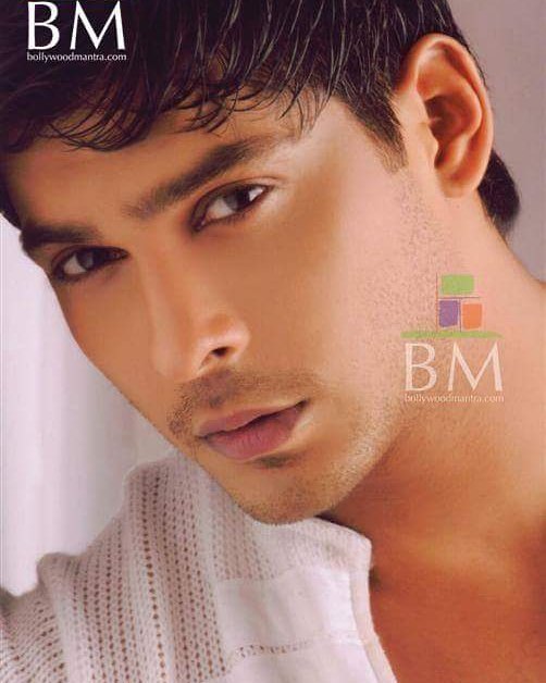 shivandi's tweet photo. #sidharthshukla https://t.co/DDHzYZdQzO