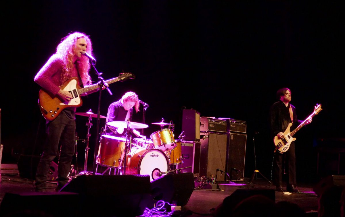 Monc Hulot (@monchulot) on Twitter photo La fine fleur du rock West Coast à @PalomaNimes
<a href="/Deathvalleygrls/">Death Valley Girls</a> déclenchent la vibration magique à six cordes électriques et rythmique garage psychédélique.
<a href="/FUZZ/">Justin Baker-Rojas</a> : Ty Segall et ses acolytes, multi-instrumentistes aux fondamentaux rock bien trempés.
📷📹facebook.com/MoncPlayTime La fine fleur du rock West Coast à @PalomaNimes
<a href="/Deathvalleygrls/">Death Valley Girls</a> déclenchent la vibration magique à six cordes électriques et rythmique garage psychédélique.
<a href="/FUZZ/">Justin Baker-Rojas</a> : Ty Segall et ses acolytes, multi-instrumentistes aux fondamentaux rock bien trempés.
📷📹facebook.com/MoncPlayTime