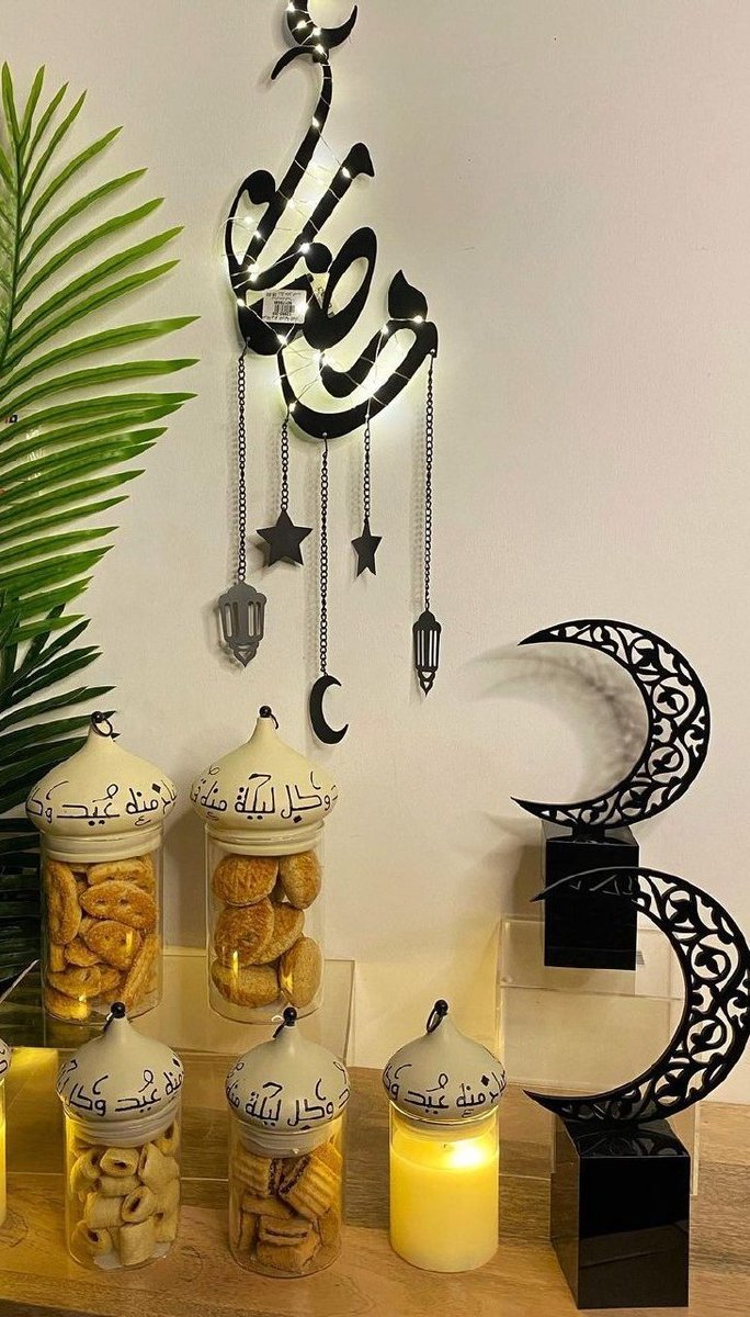 Eemo0M's tweet photo. « رمــضـــ♡ـــان »
يقـتــرب يـارب إحفظـنـي 
وآحـفـظ أهـلــــي و أحبـتـــي  
وٰبلغـنـي وٰإيـاهــم جـﻣـال لحظـاتـھ ..🌙✨ https://t.co/q5nQ1PhoJq