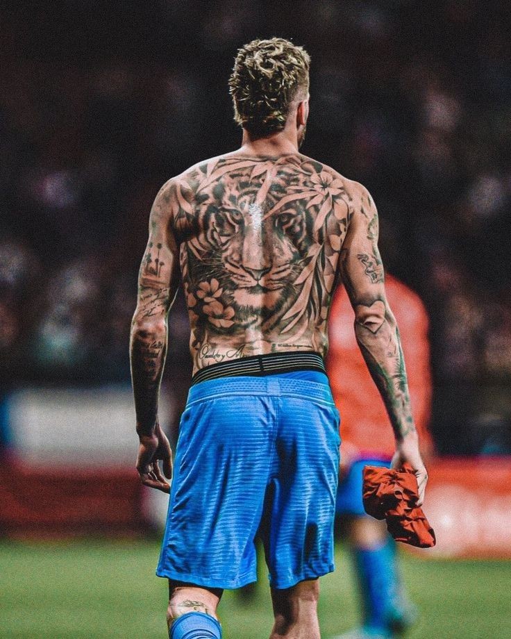 __$älmãñ__ tweet media