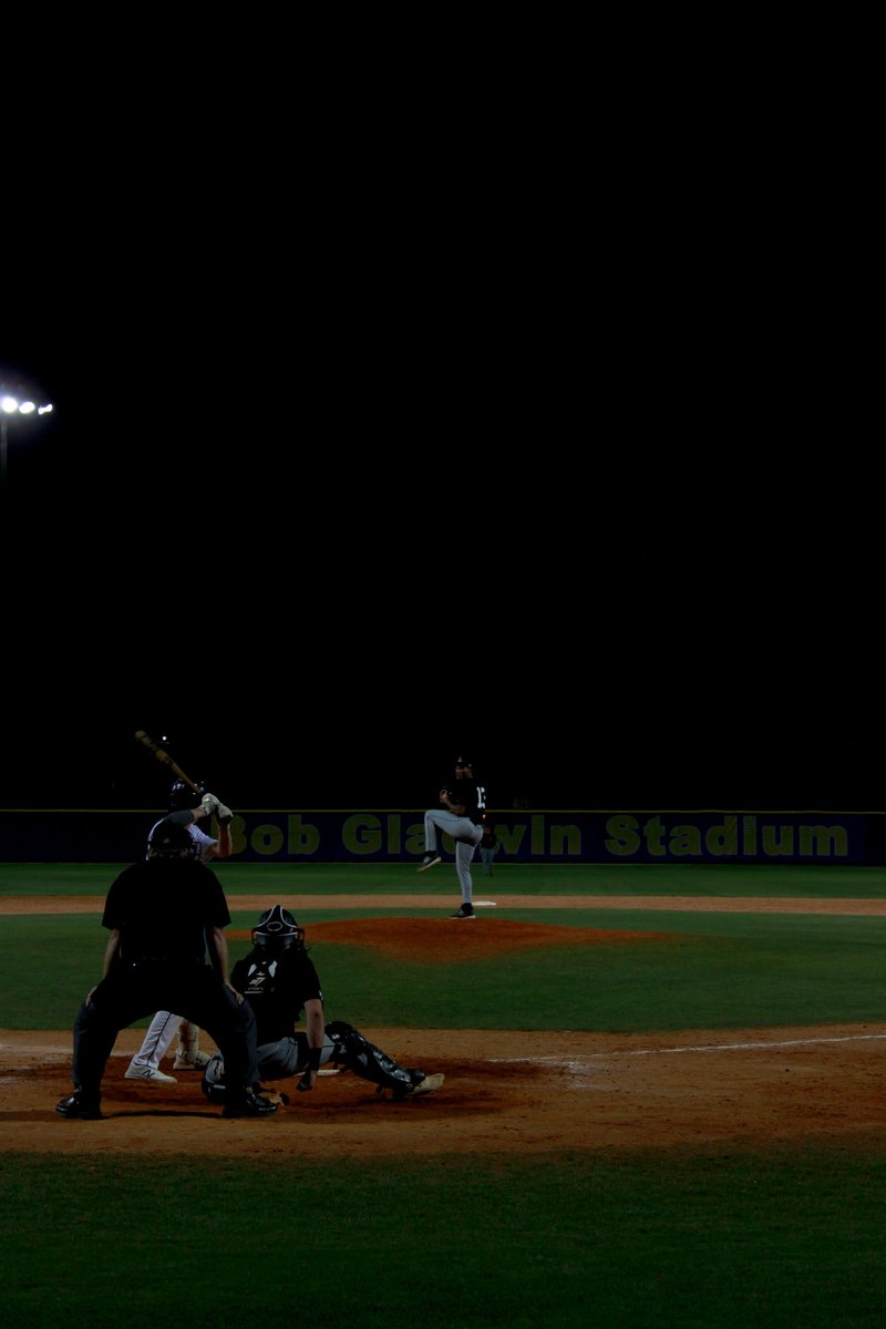 gobigred1810's tweet photo. Friday Night Lights @LvilleSchool 
📸 Yushi Kamisaku ‘26

Behind 3-hit games from Shaun McMillan and Michael Boyer, two hits from Charlie Rossman, and 4 RBI from Jack Moses, Big Red defeated Avon Old Farms 18-5 on Friday in Fort Pierce. https://t.co/gM3yrYqYud