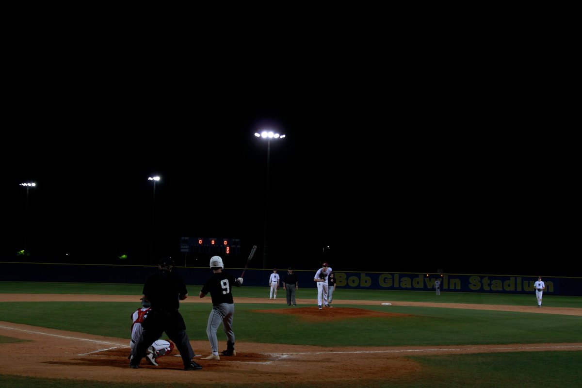gobigred1810's tweet photo. Friday Night Lights @LvilleSchool 
📸 Yushi Kamisaku ‘26

Behind 3-hit games from Shaun McMillan and Michael Boyer, two hits from Charlie Rossman, and 4 RBI from Jack Moses, Big Red defeated Avon Old Farms 18-5 on Friday in Fort Pierce. https://t.co/gM3yrYqYud