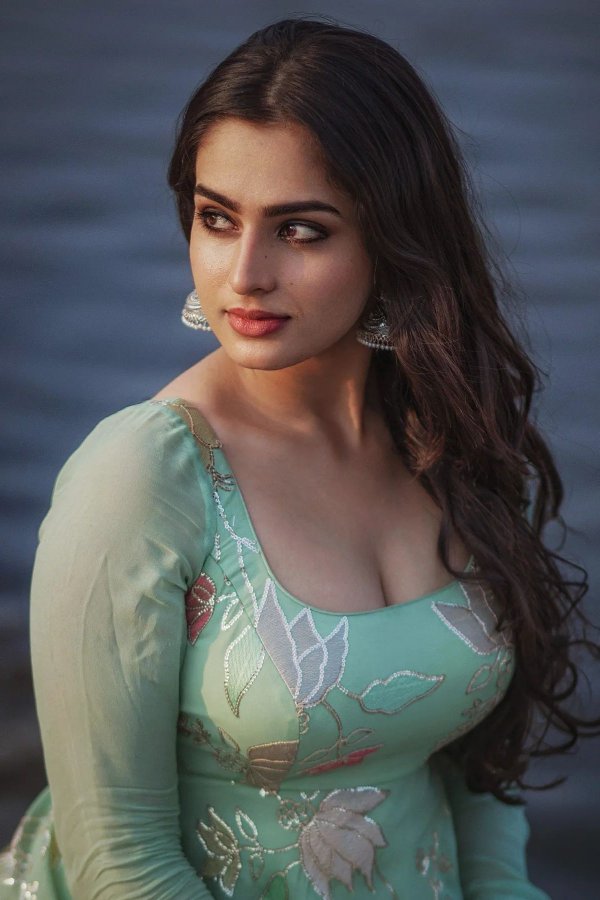 FrfhHBtWcAAtRaX?format=jpg&name=900x900