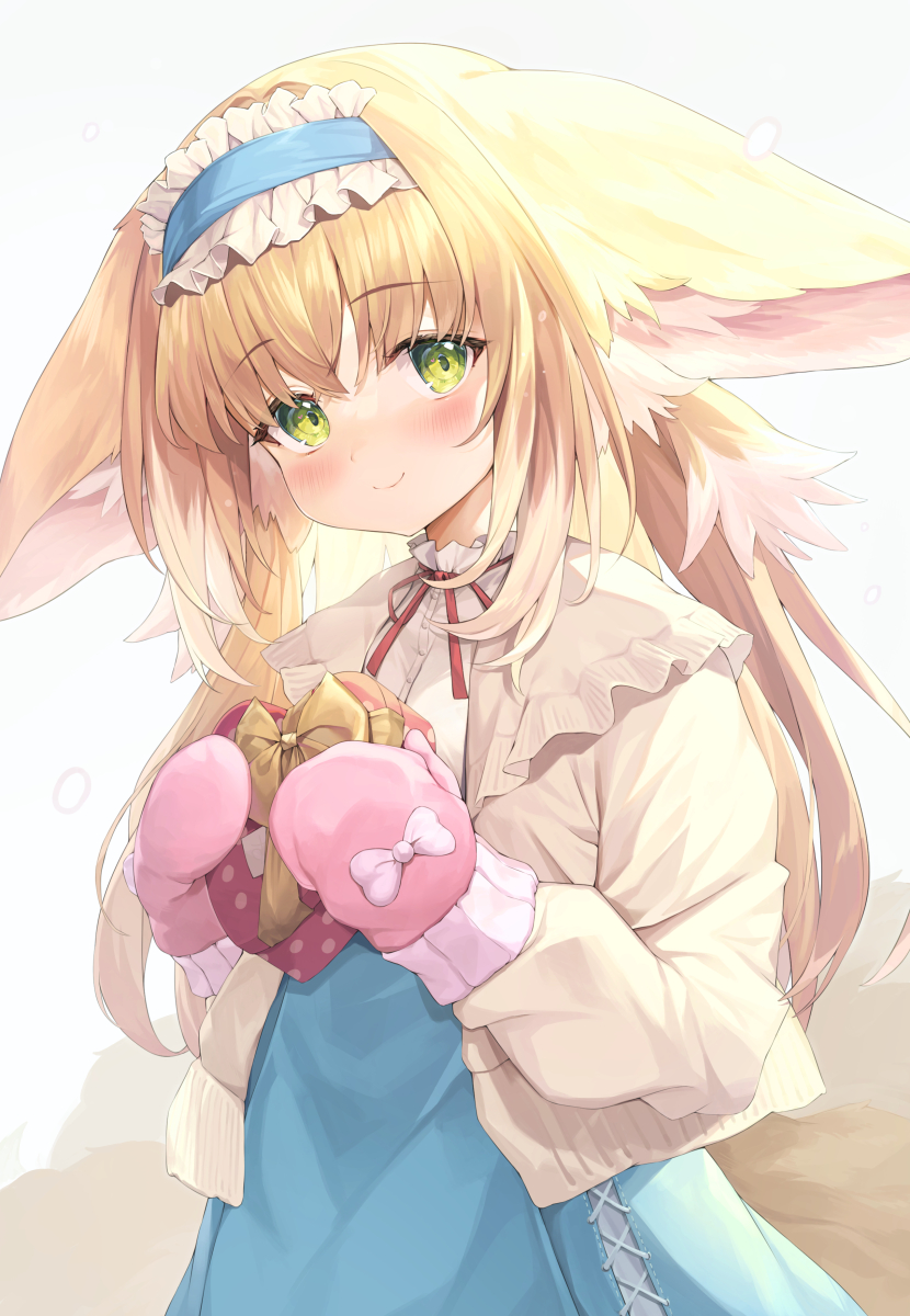 suzuran (arknights) 1girl solo animal ears fox ears green eyes blonde hair smile  illustration images