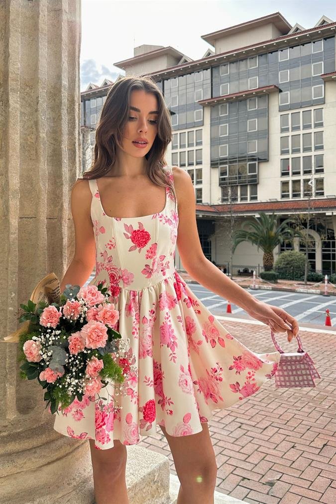 GiyimKusamModa's tweet photo. 💓💝💘💕
#dress #forsummer #needit https://t.co/1sVvobfXzI