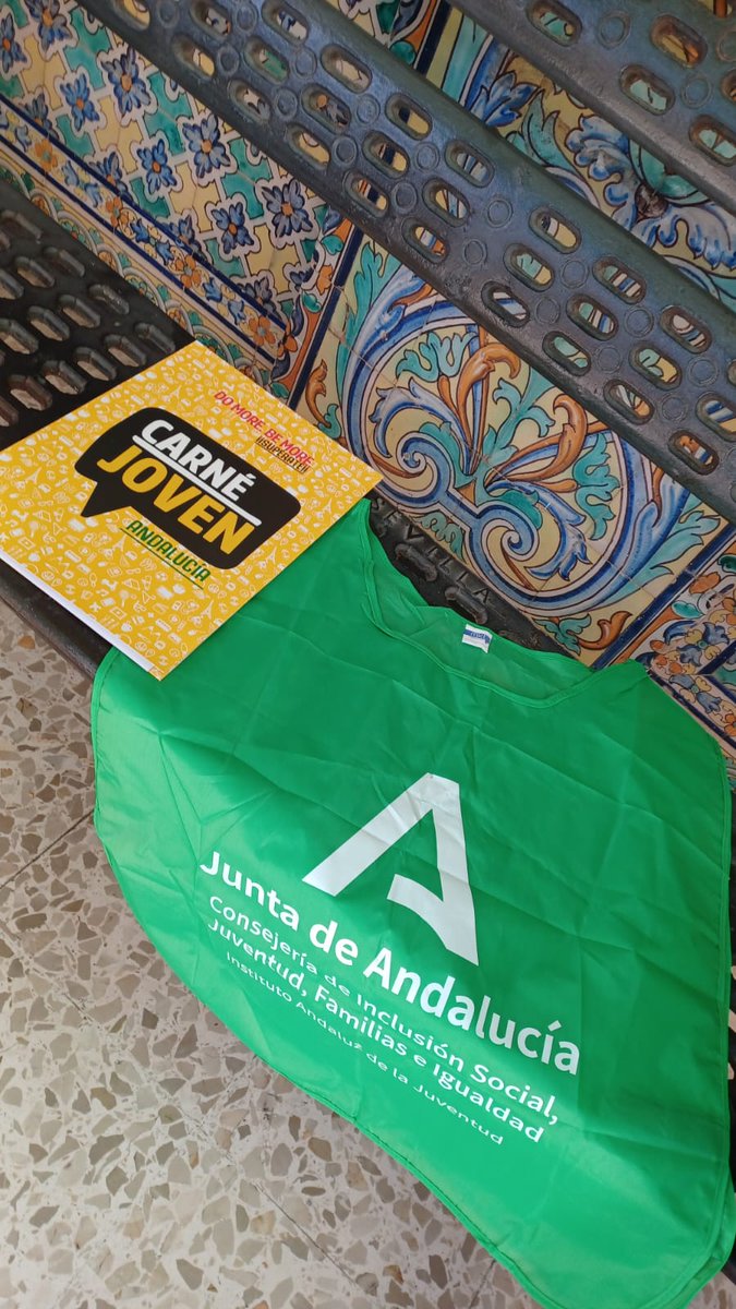 IAJuventud's tweet photo. Todo listo para el próximo encuentro de Oratorios y Centros Juveniles de la Federación «El Patio» 👏🏼

Nuestro responsable del #IAJSevilla, @ChemaValencina, está allí en un stand corporativo para informar a los jóvenes sobre lo que hacemos desde el #IAJ 💪🏼💚

@SalesianosEs https://t.co/wjPn9AJFco