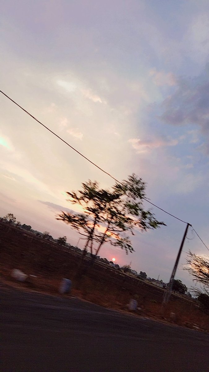 KaranveerMaru's tweet photo. #NaturePhotography #sunphoto #Sundowns #sunset #worldphotography #Tweets #Village #gir_forest #gir #Gujarat #india #dhari #Amreli #kathiyawad https://t.co/u1C3ItgRnV