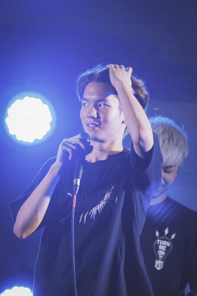 __11AM__'s tweet photo. 17.03.23
น้องพูห์เสยผม 🥹
@sosudsosayy #TrippyP
#YVESXTARAYLS https://t.co/VvgLF5NLkP