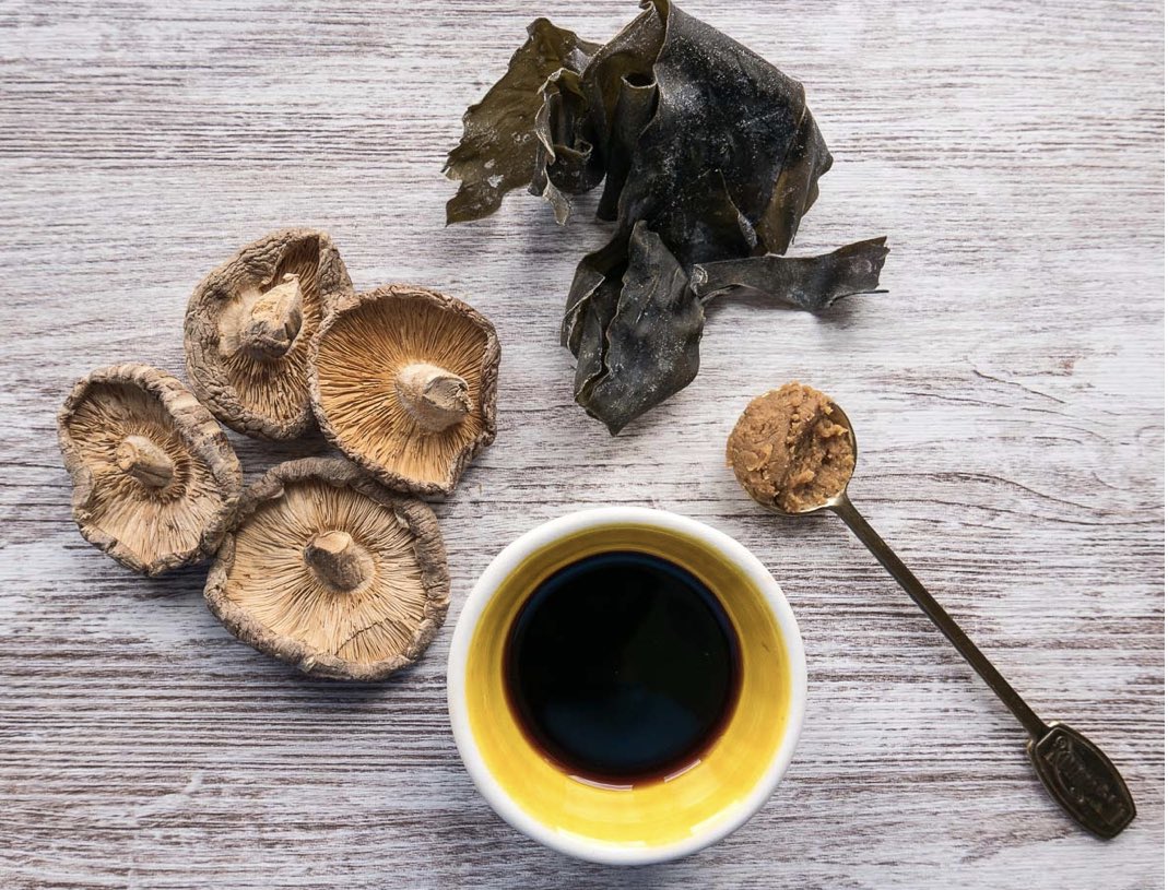 schmoozequeen's tweet image. #Plantbased Fish Sauce 🚫🐠
#FishSauce #Fishless #CrueltyFree #Vegan 
#Kombu #Shitake #MisoPaste #SoySauce 
sixhungryfeet.com/vegan-fish-sau…