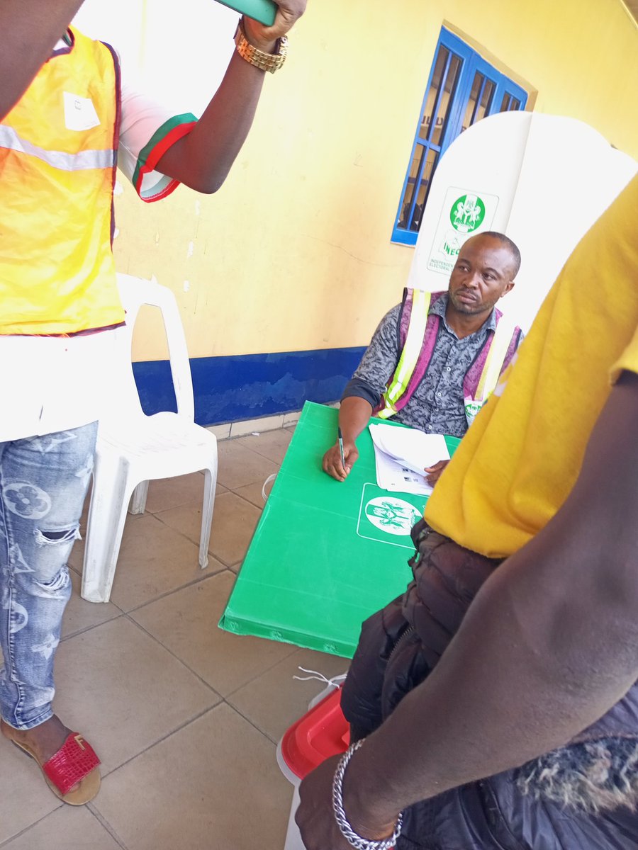 PHWAKAWAKA's tweet photo. Election updates @Phalga LGA, Port Harcourt City, Rivers State.
#NigeriaDecides
#NigeriaDecides2023
#stopelectionviolence
#IStandForPeace
#VoteNotFight
@ciepd_NGO
@PINDFoundation
@TheElectoralHub
@DEANinitiative
@ewnupdates
@Connected_dev https://t.co/F7AGn8DiTY