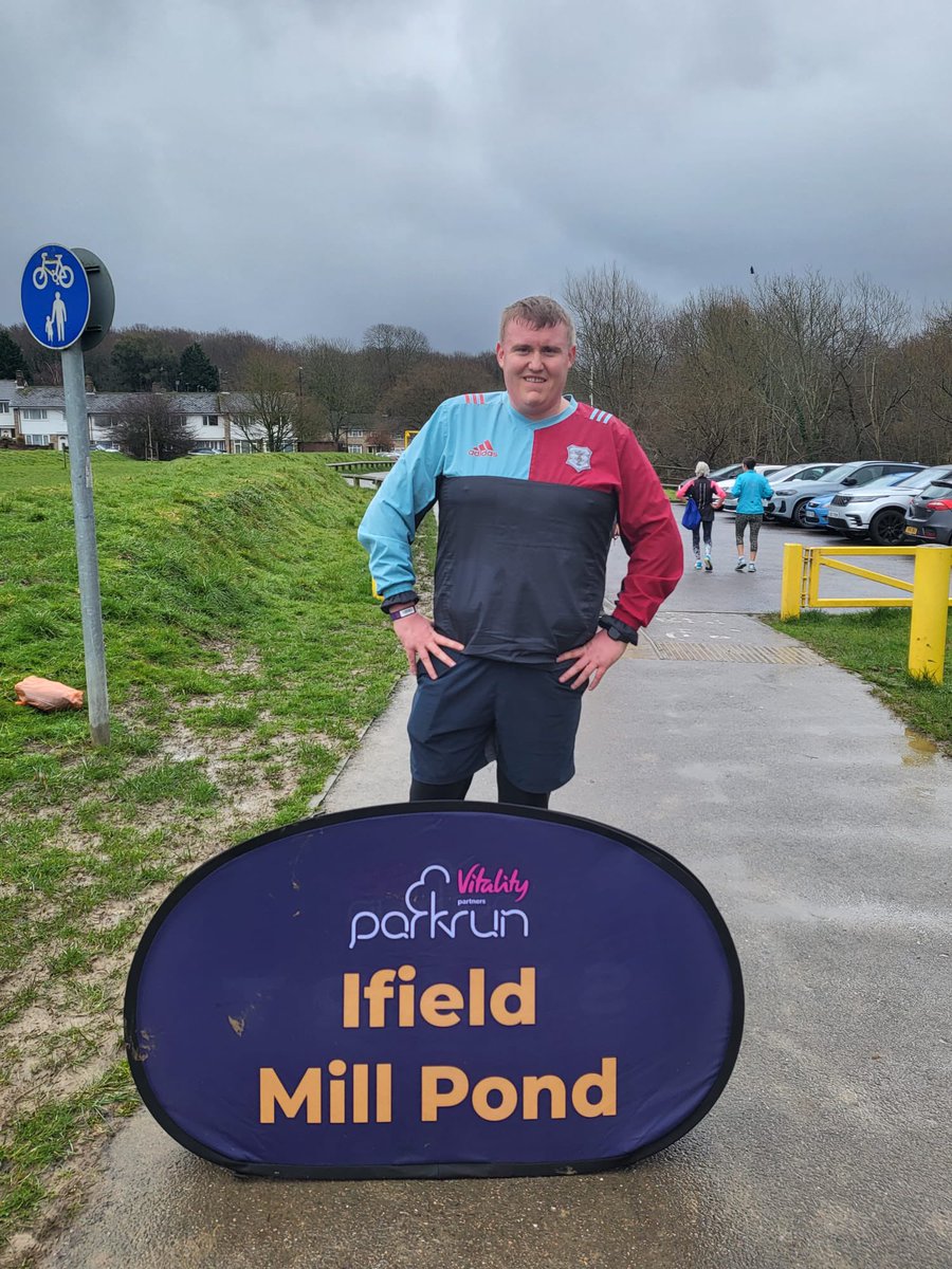 neilyneilneil's tweet photo. Todayโs Parkrun at Ifield Mill Pond with @antonythrower86! โ๏ธ
#parkrun @parkrunuk #parkrun5k #ifieldmillpond #ifieldmillpondparkrun #parkrunifieldmillpond https://t.co/WpnbrpZKq7