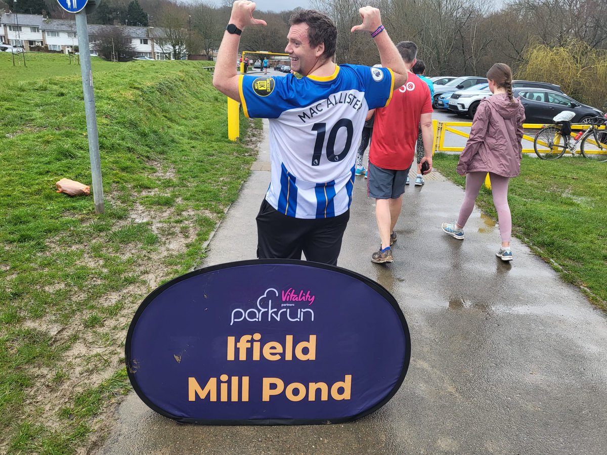 neilyneilneil's tweet photo. Todayโs Parkrun at Ifield Mill Pond with @antonythrower86! โ๏ธ
#parkrun @parkrunuk #parkrun5k #ifieldmillpond #ifieldmillpondparkrun #parkrunifieldmillpond https://t.co/WpnbrpZKq7