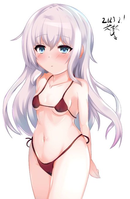 🧢「司令官ったら、水着キャラ目当てでガチャ引いちゃって…」
対抗して水着になる響ちゃん👙 