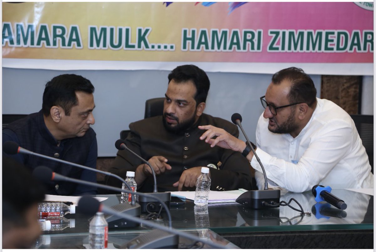 syk_8282's tweet photo. Org. by All India Ulema Board  supported by @MahimTrust @pmsct, JumaMasjidTrust & #FederationofMuslimInstitutions
As Cheif guest emphasized on the Imp. of working together under one roof to bring a revolution in our institutions. Change in our society by edu, emp & empowerment.
#SuhailKhandwani