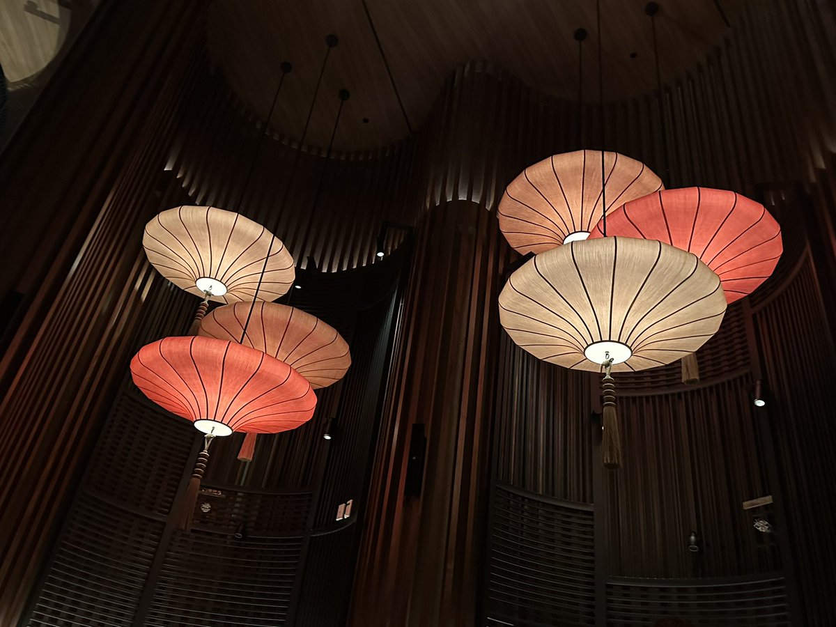 ChongyanmMa's tweet photo. @artsageingntu; #artaging;#AG6309Wk3AY22T3Enjoyed supper at KOMA and was blown away by the interior design and artwork. Very soothing after a demanding workweek. There is only one suggestion that the illumination isn't suitable for elderly people, who must use their phone lights. https://t.co/Ewy6kqwakH